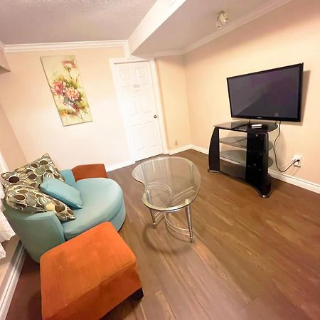 Private Suite With Private Entrance King Bed Ричмънд Екстериор снимка
