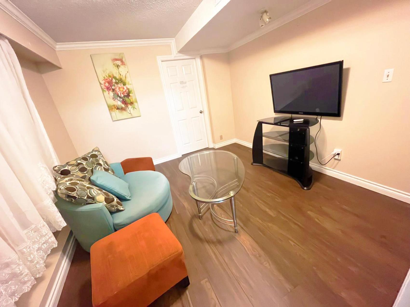 Private Suite With Private Entrance King Bed Ричмънд Екстериор снимка